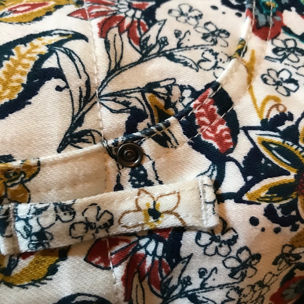 Crop Pants - Picture 8 of 11